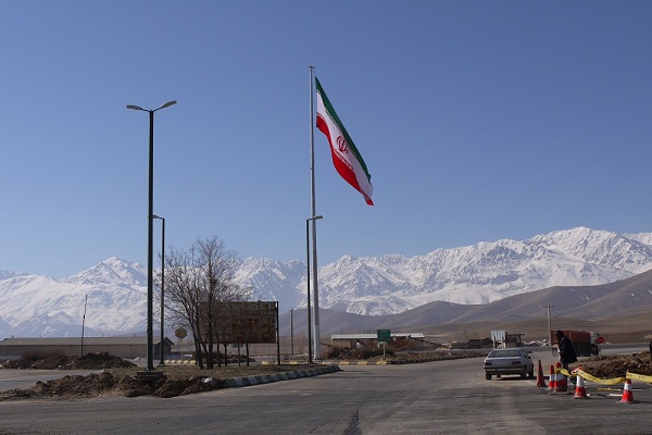 برج نور و برج پرچم در اراک 3 برج نور