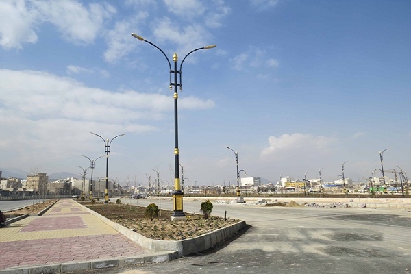 فروش پایه چراغ برق اصفهان